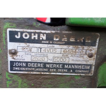 JOHN DEERE 820V 2RM