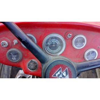 MASSSEY FERGUSON 140