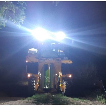 GREGOIRE GL7.4 MACHINE A VENDANGER 2 ASPIRATEURS
